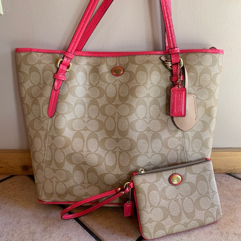 Authentic coach bag and wristlet